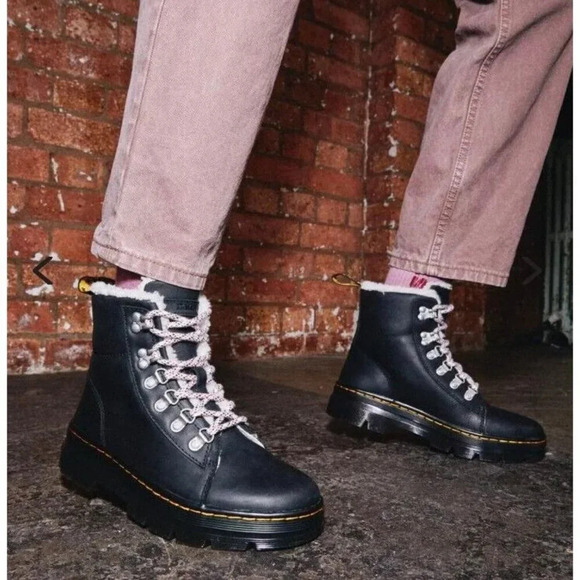 Dr. Martens Combs Wyoming Shearling Lined Lace Up Ankle Boots Docs Combat US 7 L - Picture 1 of 16